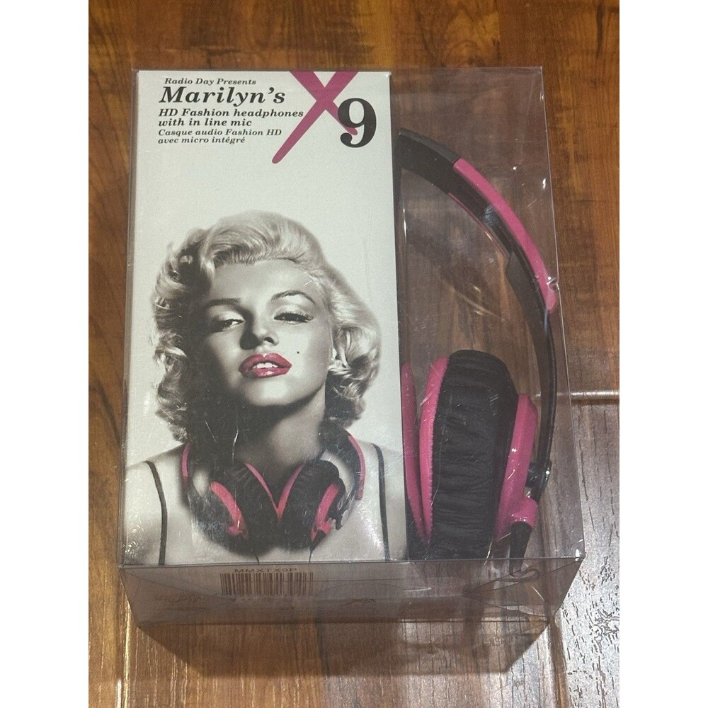 Marilyn Monroe Pink X9 with Inline Mic 3.5mm Headphones - NIB - New & Sealed!
